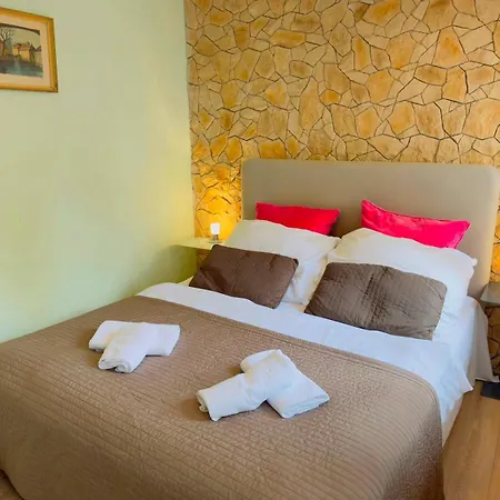 Apartment 149 U Namesti